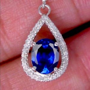 2.10ct Blue Oval Tanzanite Pendant